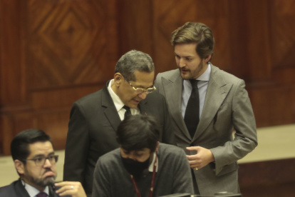 Almeida llegó a la Asamblea Nacional de mano del Partido Social Cristiano.