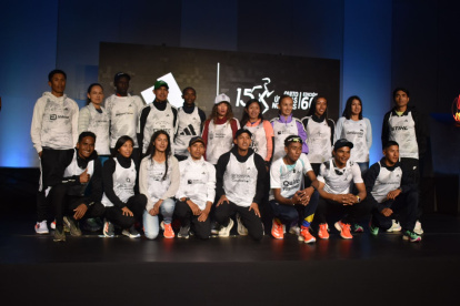 Segundo Jami y Rosalba Chacha estarán en la competencia. En la gráfica, durante el lanzamiento.