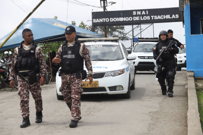 Críticas. El juez John Rodríguez ordenó el cambio de cárcel de dos reos señalados por la masacre de 40 reos en Santo Domingo.