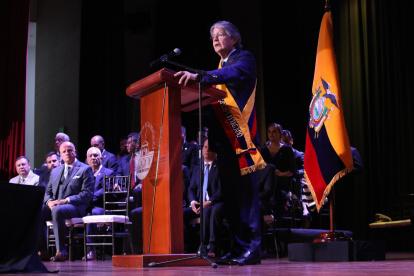 Acto. El 24 de mayo, cuando tenía que rendir su informe anual ante la Función Legislativa, lo hizo en un evento en medio de funcionarios y allegados a su gobierno, convirtiéndose en el primer jefe de Estado desde el retorno a la democracia en dar su informe a la Nación sin un Legislativo en funciones.