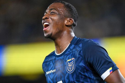 William Pacho se consagró campeón con el Royal Antwerp en la liga de Bélgica.