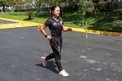 Glenda Morejón se entrena actualmente bajo la supervisión de Julio Chuqui. El 3 de junio alcanzó la marca mínima para París 2024.