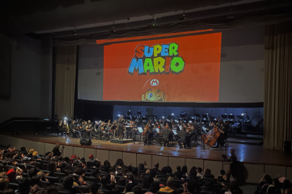 1200 personas disfrutaron del show en el Teatro Centro cívico