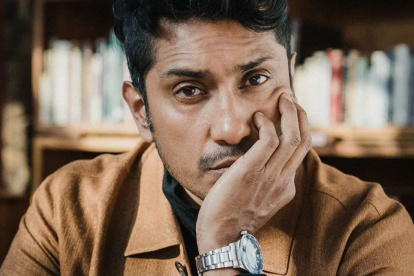 Tenoch Huerta tiene 42 años.