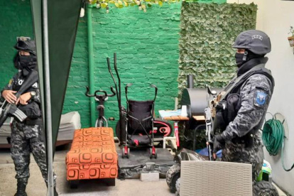 ,Momento del allanamiento compartido por Fiscalía