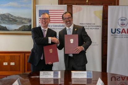 Documento. Las autoridades de los dos países suscribieron una adenda al Convenio de Desarrollo.