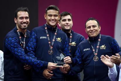 Alberto Miño (i), Emiliano Riofrío y Rodrigo Tapia fueron bronce.