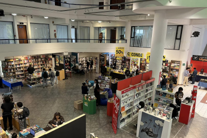 Feria. Treinta y seis editoriales y librerías nacionales muestran sus productos.