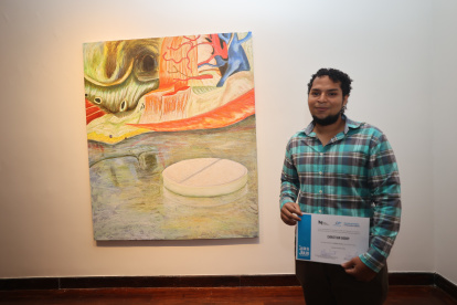 El guayaquileño Cristian Godoy, ganador del Salón de Julio 2022.