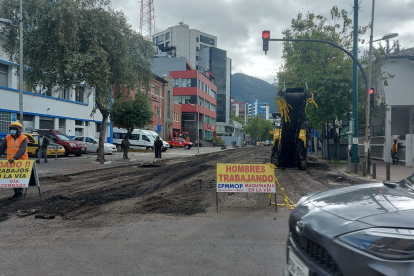 Problema. En la mañana y tarde, el tráfico se complica.