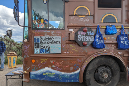 El Bus de prevención de Suicicio que viaja por varios Estados de los Estados Unidos.