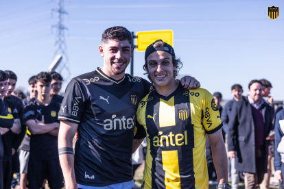 Federico Valverde compartió con jugadores de las divisiones formativas de Peñarol.