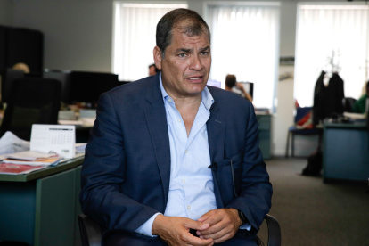 Estado. Desde 2017 Correa está fuera del país. Tiene orden de prisión.