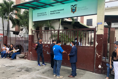 La Defensoría del Pueblo informó de que actuará de oficio en el caso de la adulta mayor que "resucitó" tras ser declarada muerta en el hospital Martín Icaza.