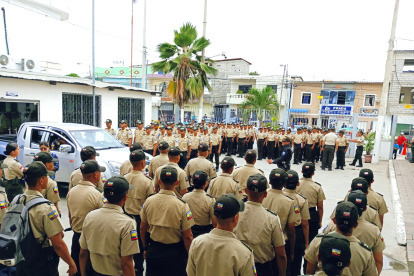 Los nuevos elementos policiales serán distribuidos en los diferentes puntos urbanos de la provincia de Santa Elena.