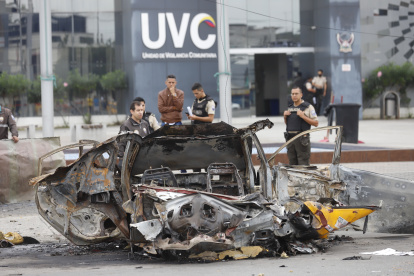 Dato. Casi un año después se sentenció a 10 años de cárcel a dos ciudadanos por la explosión de un coche bomba en los exteriores de un UVC