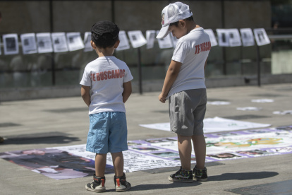 México. Los hijos también asistieron al homenaje a los padres.