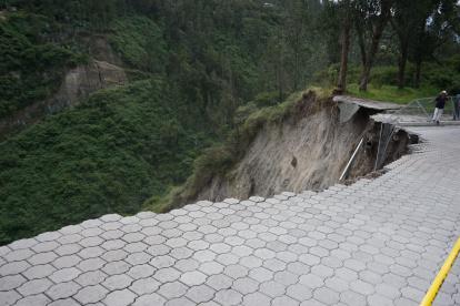 Este tramo de la avenida Los Conquistadores se derrumbó el pasado 17 de junio.