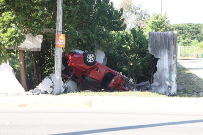El vehículo que maneja Zambrano registraba siete multas por exceso de velocidad.