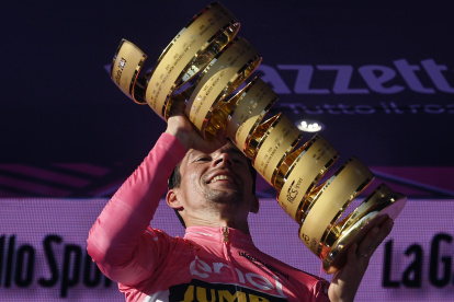 Roglic tras ganar el Giro 2023. No regresará sino hasta la Vuelta a España.