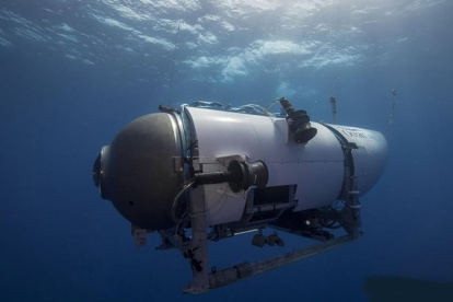 Submarino Titan perdido en las profundidades del océano Atlántico.