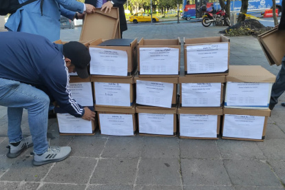 Las cajas membretadas del concurso fueron trasladadas a la Fiscalía.
