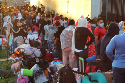 Migrantes nicaragüenses permanecen en la localidad fronteriza de Paso Canoas (Panamá), en una fotografía de archivo.
