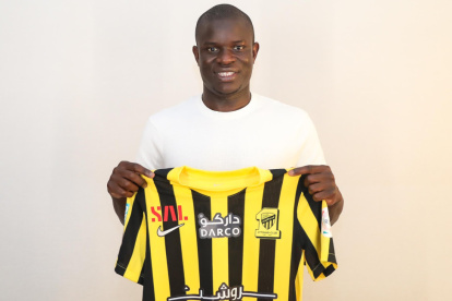 Kanté jugará con Karim Benzema.