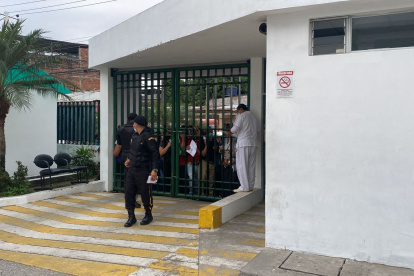 El IESS informó este 21 de junio del cierre temporal del Hospital Básico de Durán por la implementación del Código Plata. Solo atenderán las cirugías programadas.