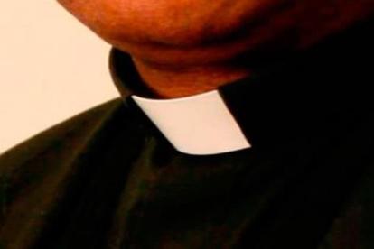 El sacerdote Jorge Luis M. "está siendo investigado por el delito de abuso sexual