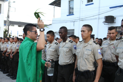 Los nuevos uniformados participaron de una misa de acción de gracias.