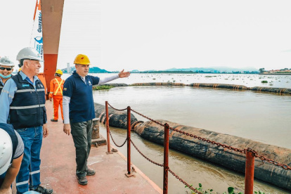 El dragado del río Guayas estaba previsto que inicie en octubre de 2022.