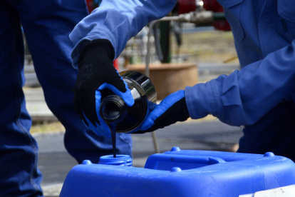 Proceso. Ecuador empezó a explotar el crudo en los años 70. Cuenta miles de millones de dólares en ingresos.