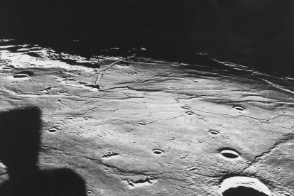 Lugar de alunizaje del módulo de exploración lunar "Eagle" en el denominado "Mar de la Tranquilidad" durante la misión espacial de Estados Unidos "Apolo XI", en la que por primera vez el ser humano ha pisado la superficie de la Luna.