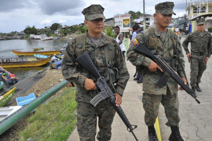 Fotografía militares ecuatorianos referencia.
