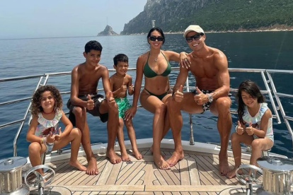 La pareja y sus hijos saben bien cómo disfrutar del tiempo libre.