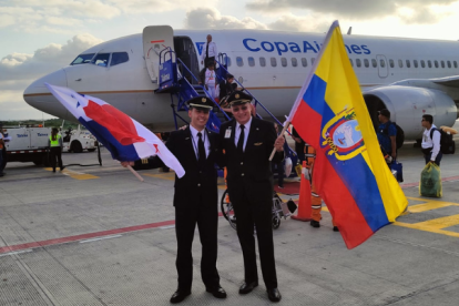 Al arribo se flamearon las banderas de Ecuador y Panamá.