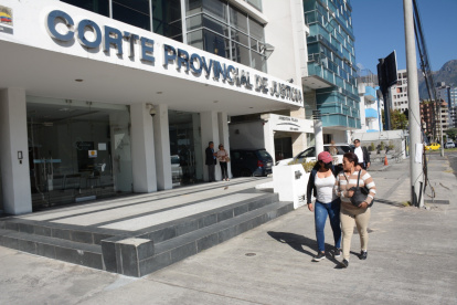 Diligencia. Cerca de las 10:00 de este miércoles 28 de junio se instaló la audiencia de apelación en la Corte de Pichincha.