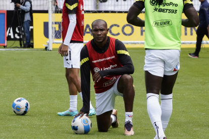 Juan Luis Anangonó es una de las opciones ofensivas de los albos.