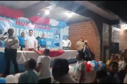 Luego de la detonación se continuó con el evento programado para presentar el respaldo de una organización política a RC en las elecciones anticipadas.