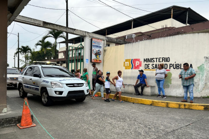 En la casa de salud no se permite el ingreso de personas que no tengan una emergencia.