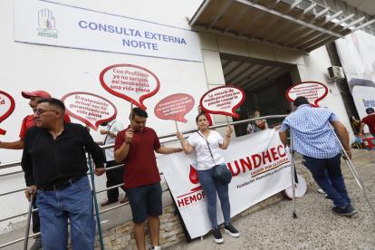 Demanda. El IESS comprará más fármacos para los pacientes.