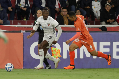 El cuadro quiteño dominó con mucha solvencia el juego.