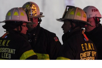 El jefe de los bomberos de Guyana, Gregory Wickham, dijo a la prensa que recibieron una alerta del incendio y que dentro del apartamento del primer nivel del edificio habían varias personas atrapadas.