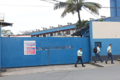 La Policía se hizo presente en el lugar y realizó una explosión controlada del artefacto explosivo.