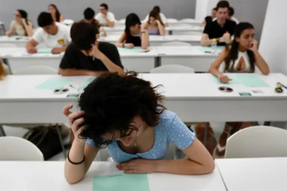 Los estereotipos sociales, históricamente han hecho que la mujer no destaque.