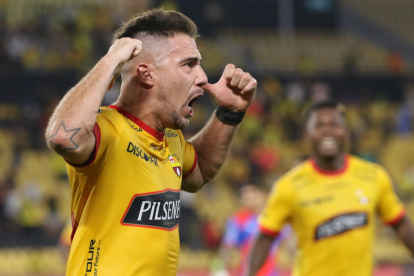 Jonathan Baumanes uno de los tres delanteros que llegó esta temporada a Barcelona.