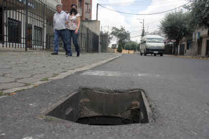 Si usted presencia este tipo de delitos o conoce de quién los haga, comuníquese al  911 o al 1800 242424