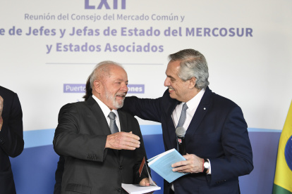 El presidente brasileño Luiz Inácio Lula da Silva recibió este martes la presidencia pro témpore de Mercosur.
