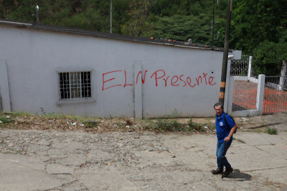 La guerrilla del Ejército de Liberación Nacional (ELN) ordenó a sus estructuras un cese al fuego contra fuerzas militares a partir de este jueves.